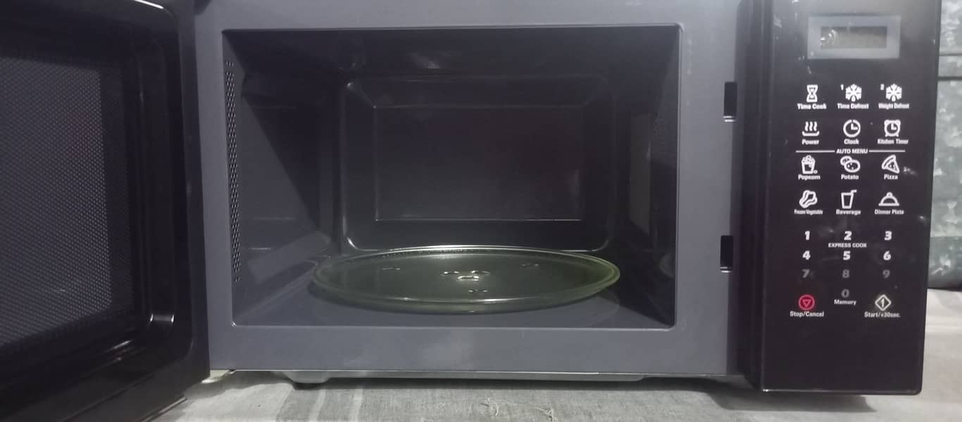 Orient microwave oven 1