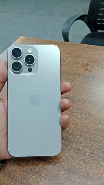 iphone 15pro max 256GB PTA Approved 3