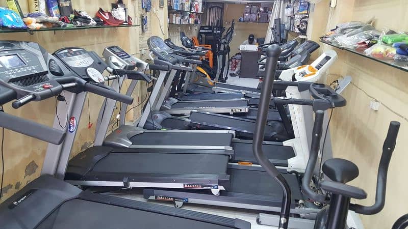 second hand treadmill available 4