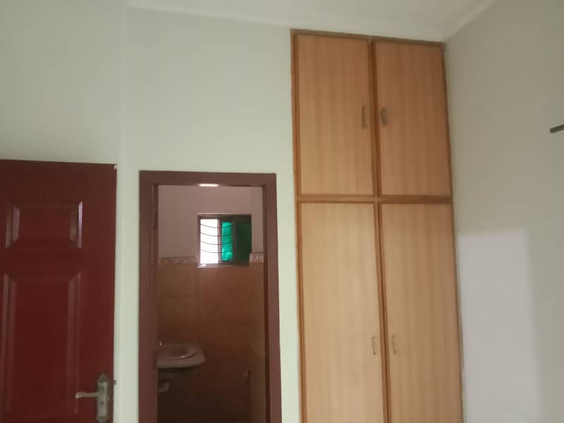 5 Marla Full Beautiful House for Rent in Hot Location in Z Block Phase 3 DHA Lahore 10
