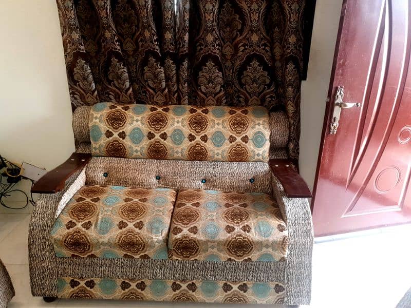 7 seater sofa set in good condition 1