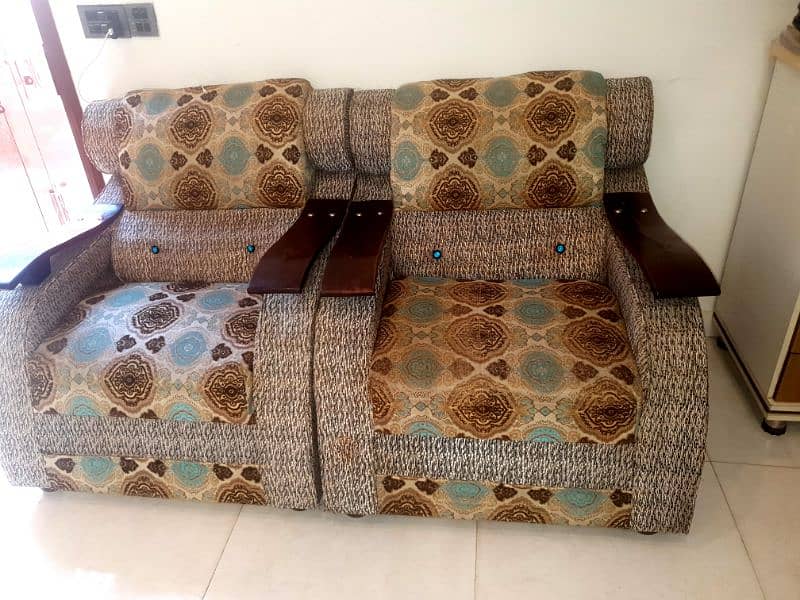7 seater sofa set in good condition 2