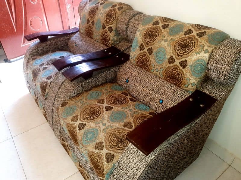 7 seater sofa set in good condition 3