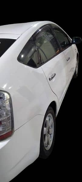 Toyota Prius 2011 7