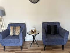Cosy Room chairs (cushions included) with coffee table
