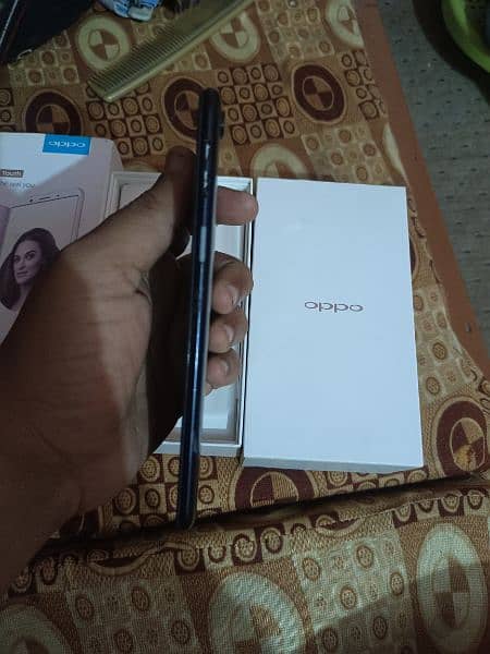 Oppo F5 3gb ram 32gb memory with box no any fault 4