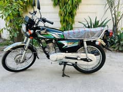Honda CG125 2023 Model Black Color Neat and Clean Applied for Bike