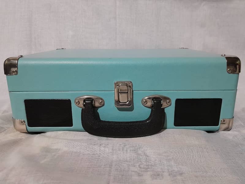 Vintage Suitcase Turntable 7