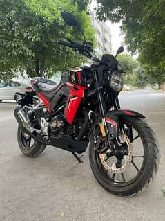 Super star 200 cc available at force motors