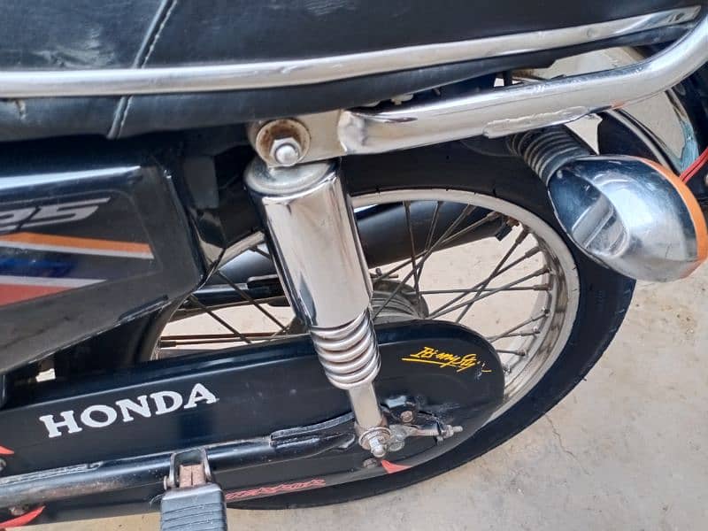Honda 125.2018 k9 mahene nikla he.  beawaz  gari he 9