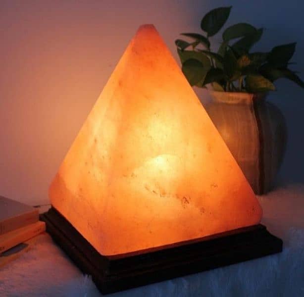 Himalayan salt lamp pyramid Pink 1
