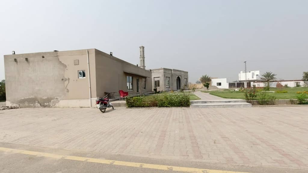 2 Kanal Farm House Land For Sale In Lahore Greenz Bedian Road Lahore 1