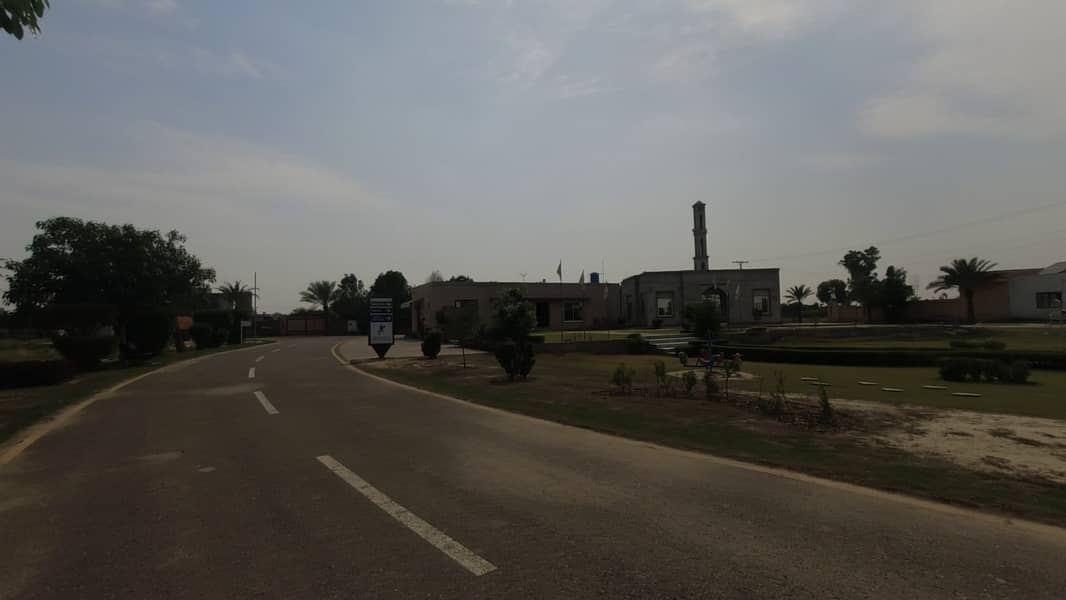 2 Kanal Plot Is Available For Farm House Is Up Sale In Lahore Greenz Dha Phase 10 Bedian Road 7