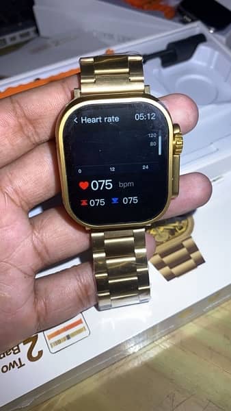 Z76 Ultra Golden Smart Watch | Metal Dual Strap | Big Dosplay 4