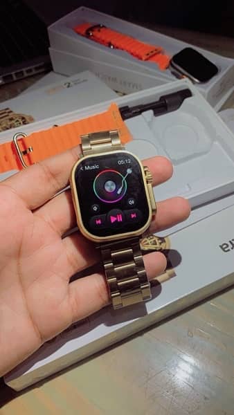 Z76 Ultra Golden Smart Watch | Metal Dual Strap | Big Dosplay 5