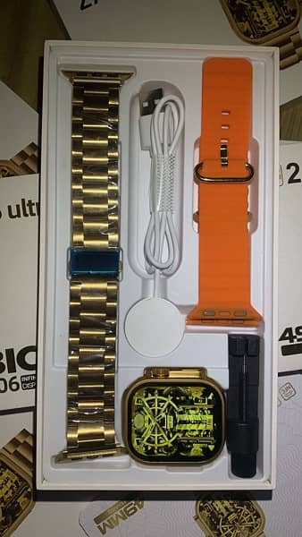 Z76 Ultra Golden Smart Watch | Metal Dual Strap | Big Dosplay 7