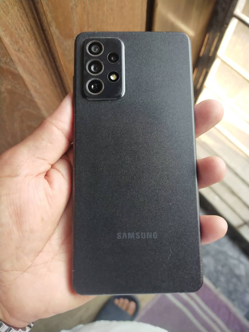 Samsung A72 in Excellent condition for sale 5