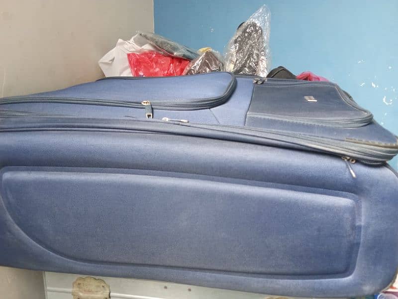 travel trolley big sazi bag blue colour 40 inch 4