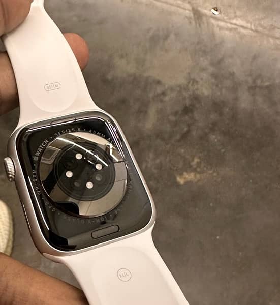Apple Watch Series 8 45mm Silver 10/10 Cond. 6 months warranty complte 4