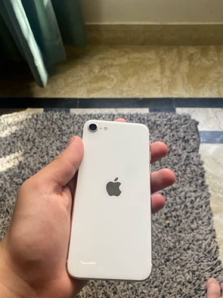 sealled IPhone SE  imported non PTA fully genuine 3