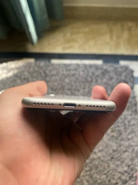 sealled IPhone SE  imported non PTA fully genuine 6