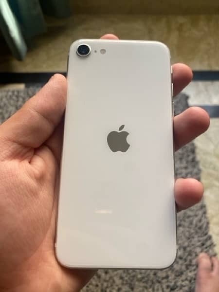 sealled IPhone SE  imported non PTA fully genuine 12