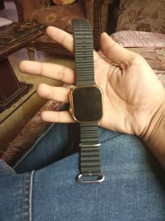 smart watch Golden for sale but not working