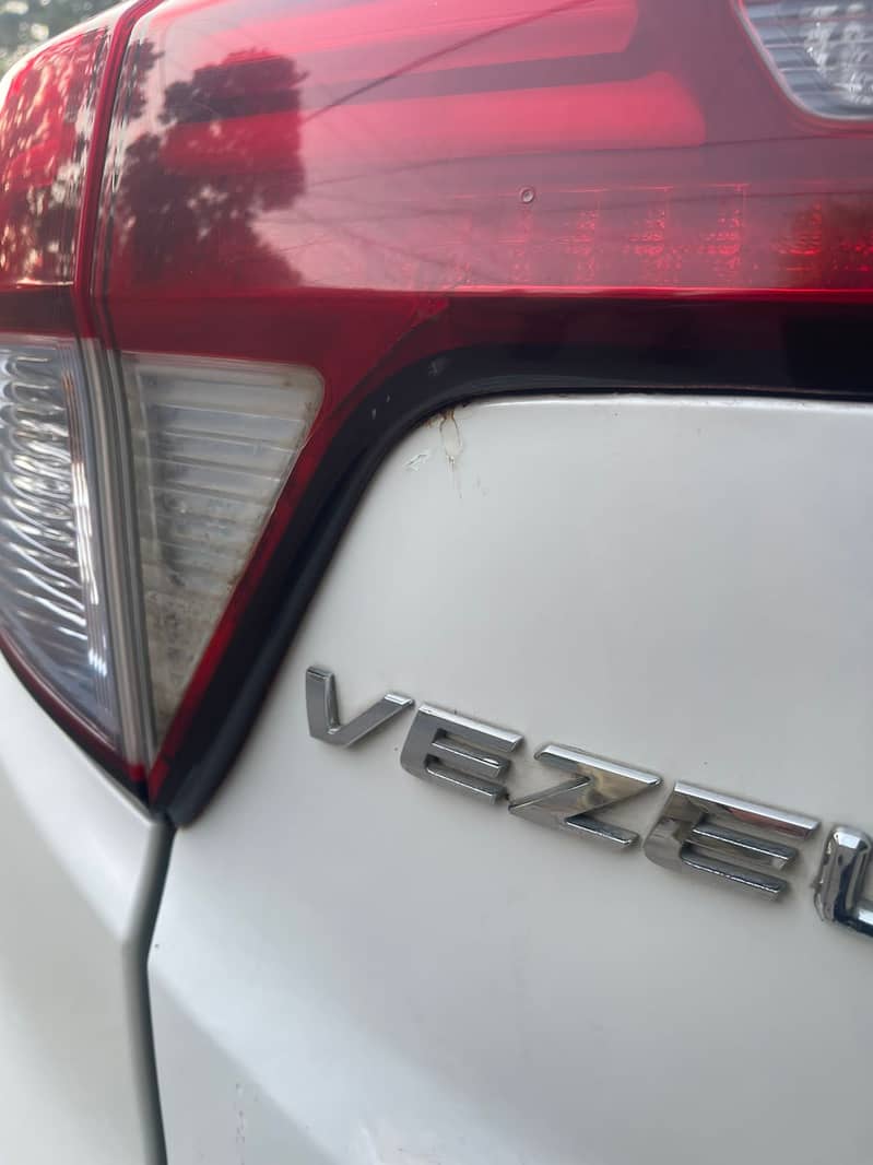 Honda Vezel Hybrid Z 2015 4