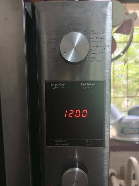 Samsung  Microwave Oven, With Sensor Cook Technology and Steam Clean, 3