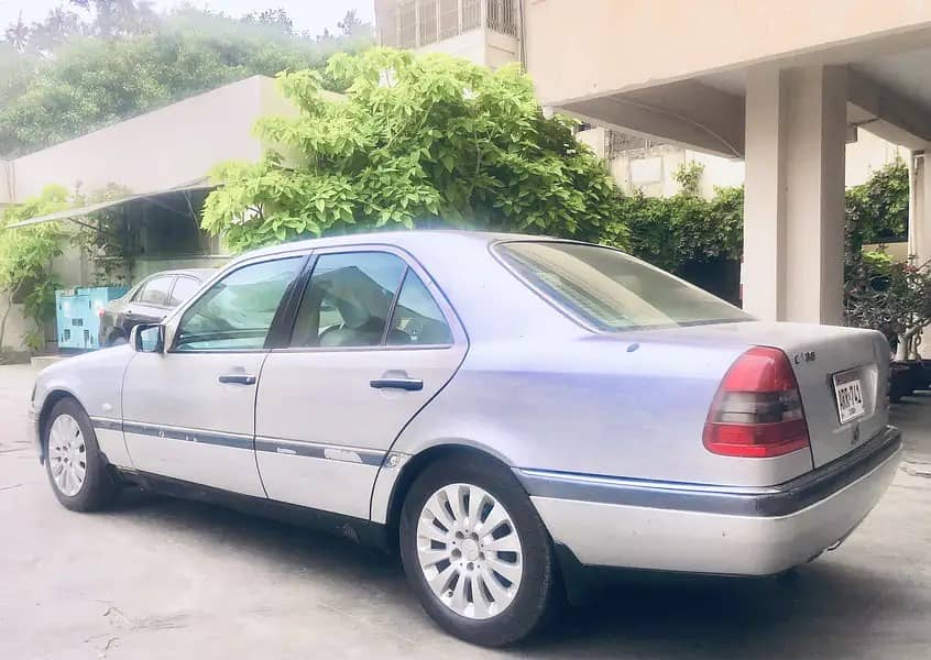 MERCEDES BENZ Elegance C180- 1996 Registered 2009 11