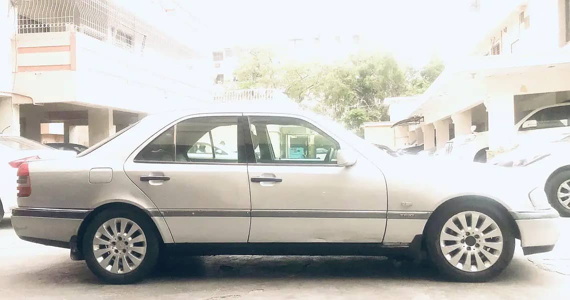 MERCEDES BENZ Elegance C180- 1996 Registered 2009 8