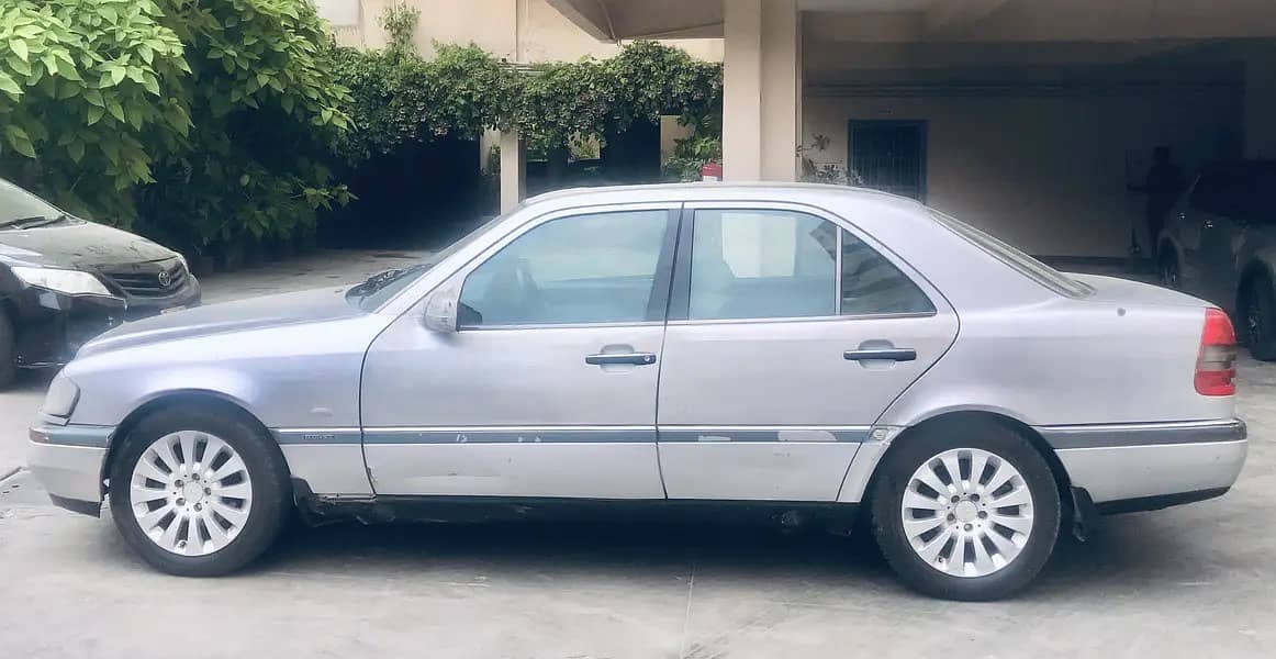 MERCEDES BENZ Elegance C180- 1996 Registered 2009 0