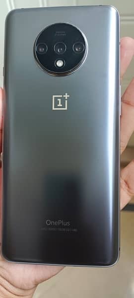 OnePlus 7T (Cracked Glass) 8