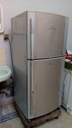 Dawlance medium size refrigerator 0