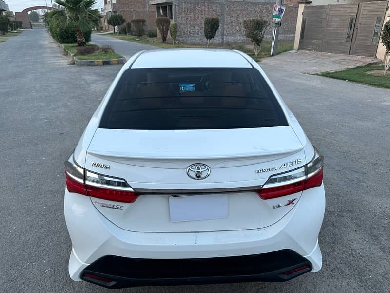 Toyota Corolla Altis 2018 9