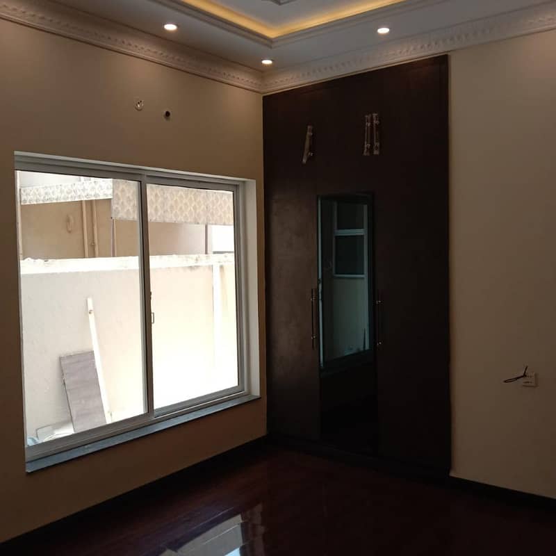 Beautiful Modern Style 10 Marla House For Sale In Paragon City Hot Location 39