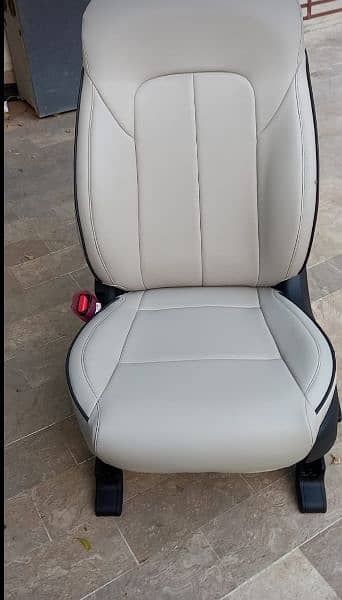 all seats cover available 7