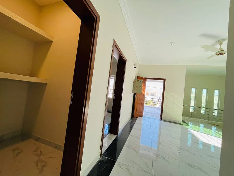 At Very Luxury Place 350 Sq Yards House For Sale 37