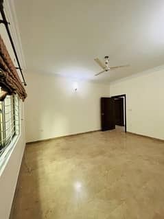 350 Sq Yards House For Sale
