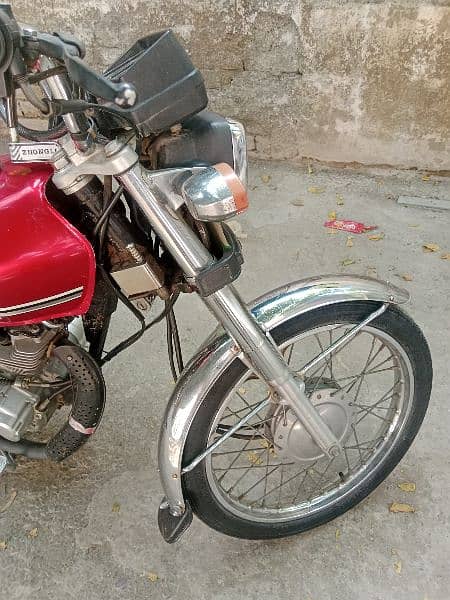 HONDA 125 cc SPECIAL EDITION 2019, SELF START WITH 05 GEARS. 3