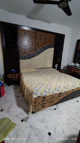 king size bed with spring mattress and dressing table 1