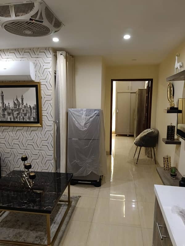 One bedroom luxury apartment for rent in bahria town 3