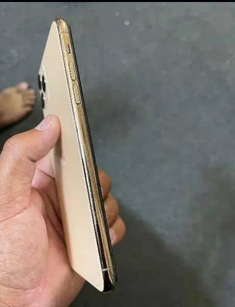 iphone 11 pro max dual sim PTA approved. 64 GB 1