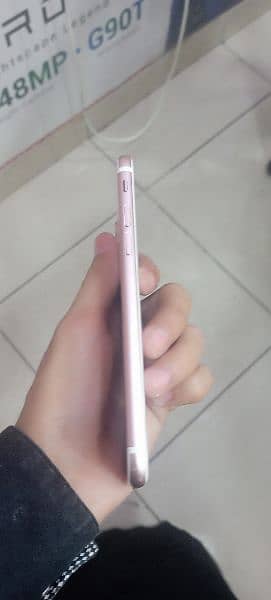 iPhone 7 pta approved 32 GB 1