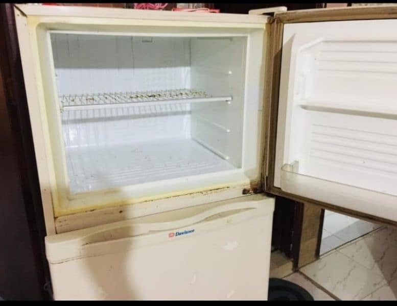 Dawlance refrigerator Medium 2