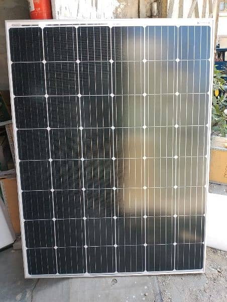 Jinko555/585 watts solar panels 100% original  0322 2945766 4