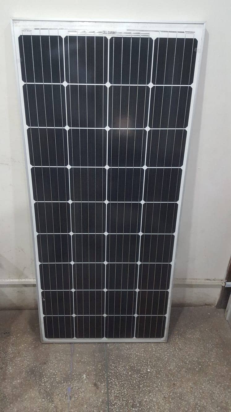 04 Solar Plates of 200 Watt 2