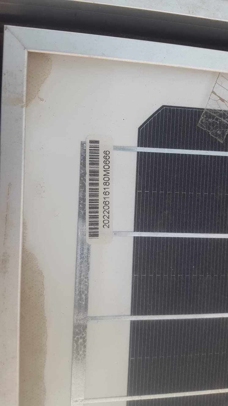 04 Solar Plates of 200 Watt 6