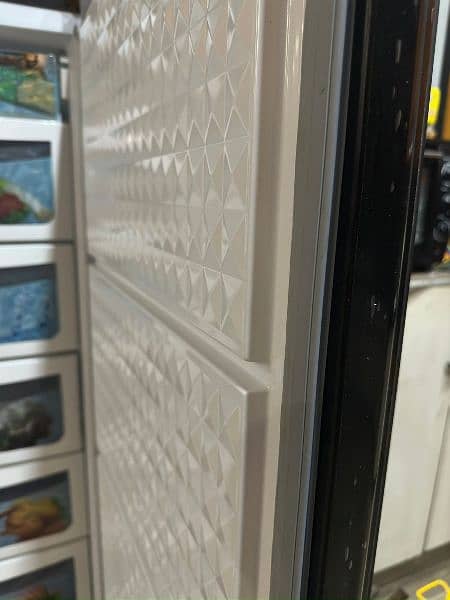 Dawlance vertical freezer 2