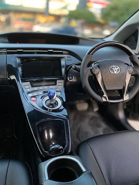 Toyota Prius 2014 9